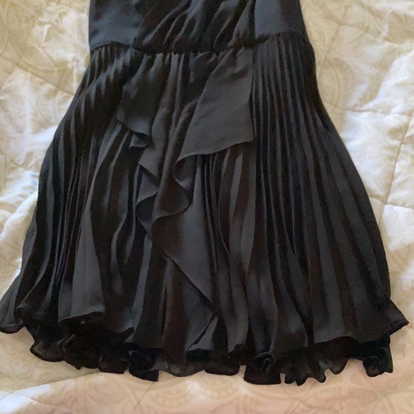 BCBGeneration One Shoulder Black Ruffles Pleated Mini Dress in Women’s Size 6 - Picture 3 of 11